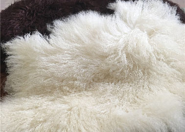 Çin Uzun Saçlar Doğal kıvırcık koyun yünü Moğolistan beyaz kürkü Materiral yatak atma Tedarikçi