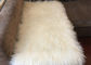 Moğolca Sheepskin Halı Lüks 60 x 120cm Beyaz Uzun Kıvırgan Tibetan Koyun Sarmalı Tedarikçi